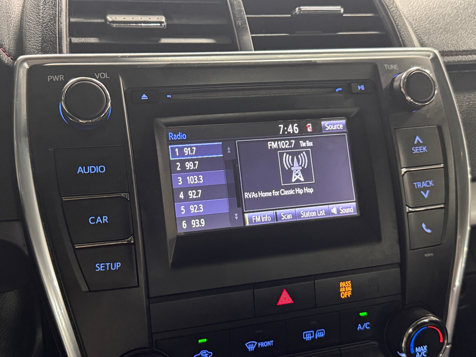 Thumbnail: 2017 Toyota Camry - 4