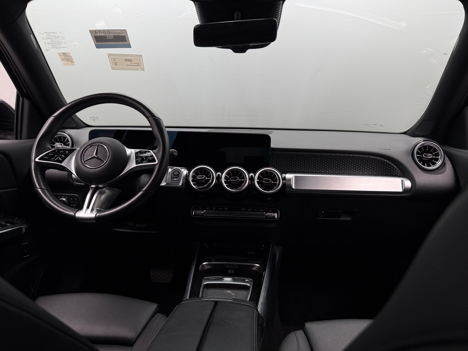 Thumbnail: 2025 Mercedes-Benz GLB - 2
