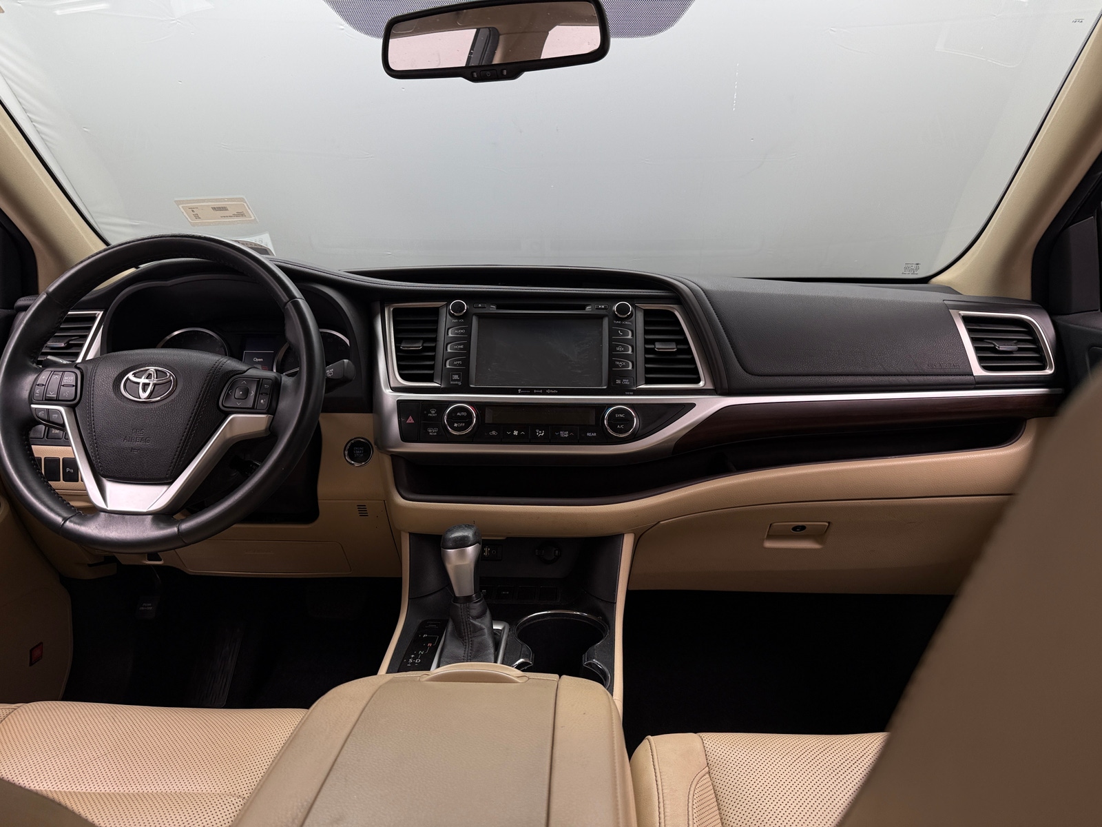 Thumbnail: 2016 Toyota Highlander - 2