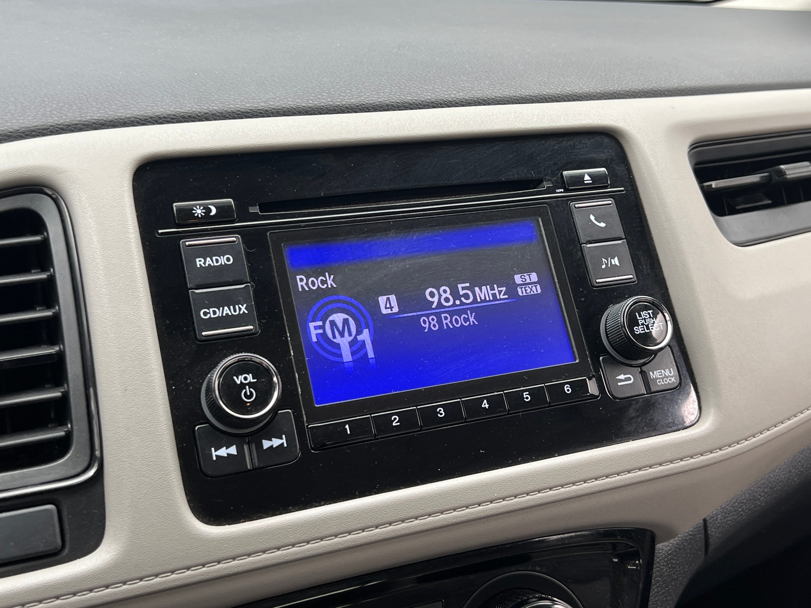 Thumbnail: 2018 Honda HR-V - 4