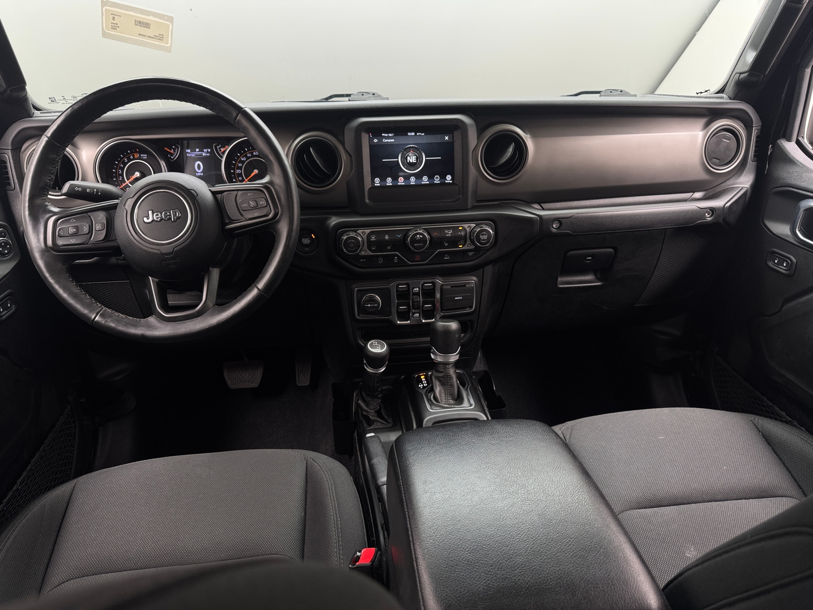 Thumbnail: 2022 Jeep Gladiator - 3