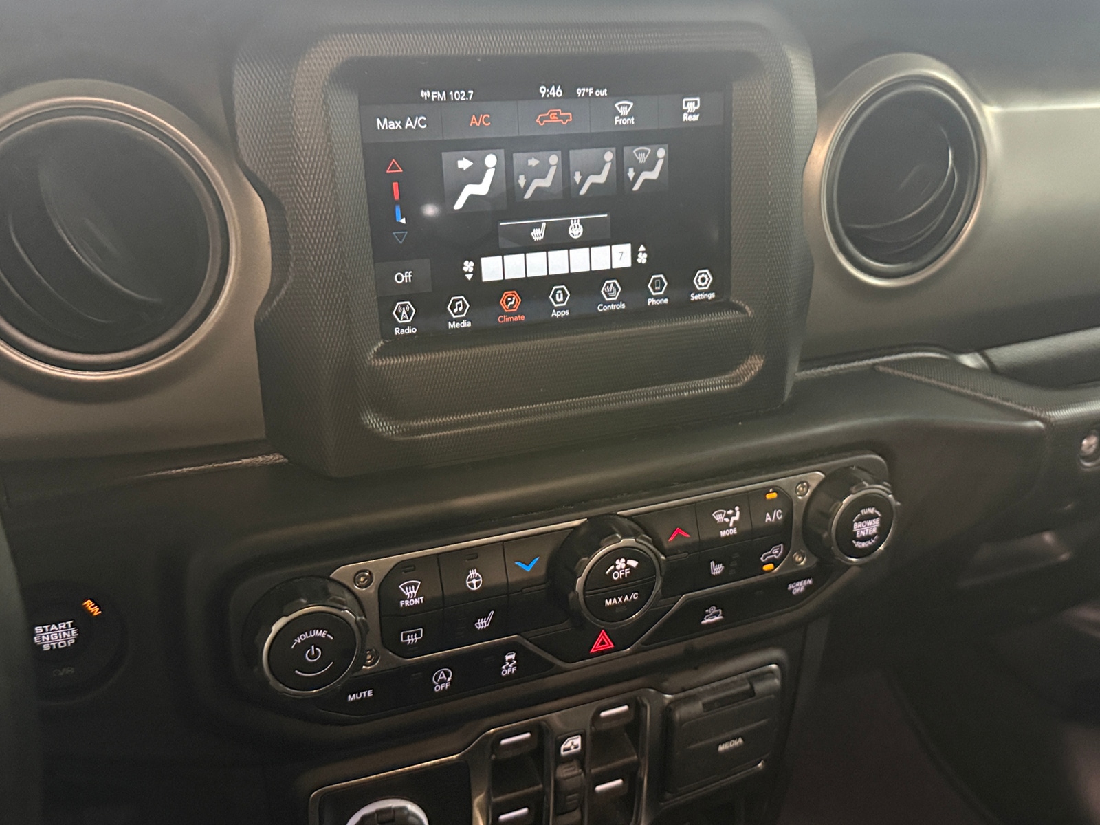 Thumbnail: 2022 Jeep Gladiator - 4