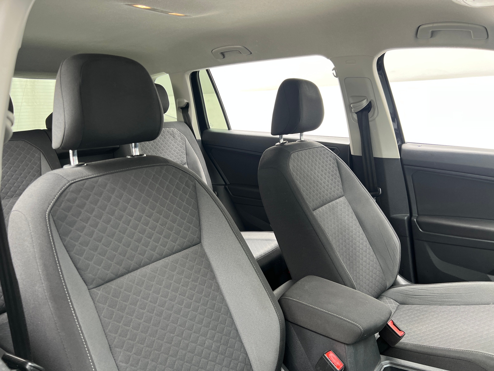 Thumbnail: 2020 Volkswagen Tiguan - 2
