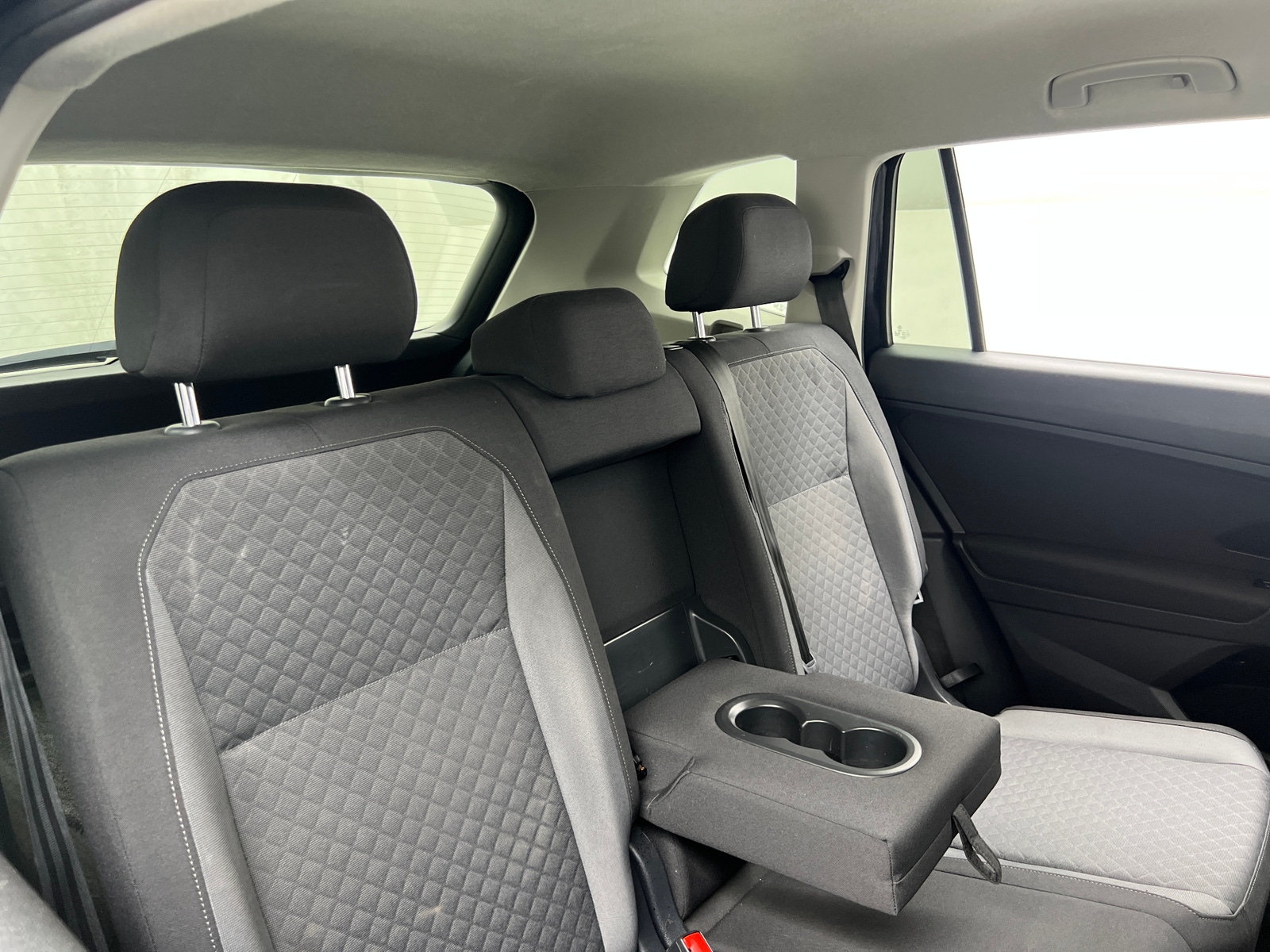 Thumbnail: 2020 Volkswagen Tiguan - 6