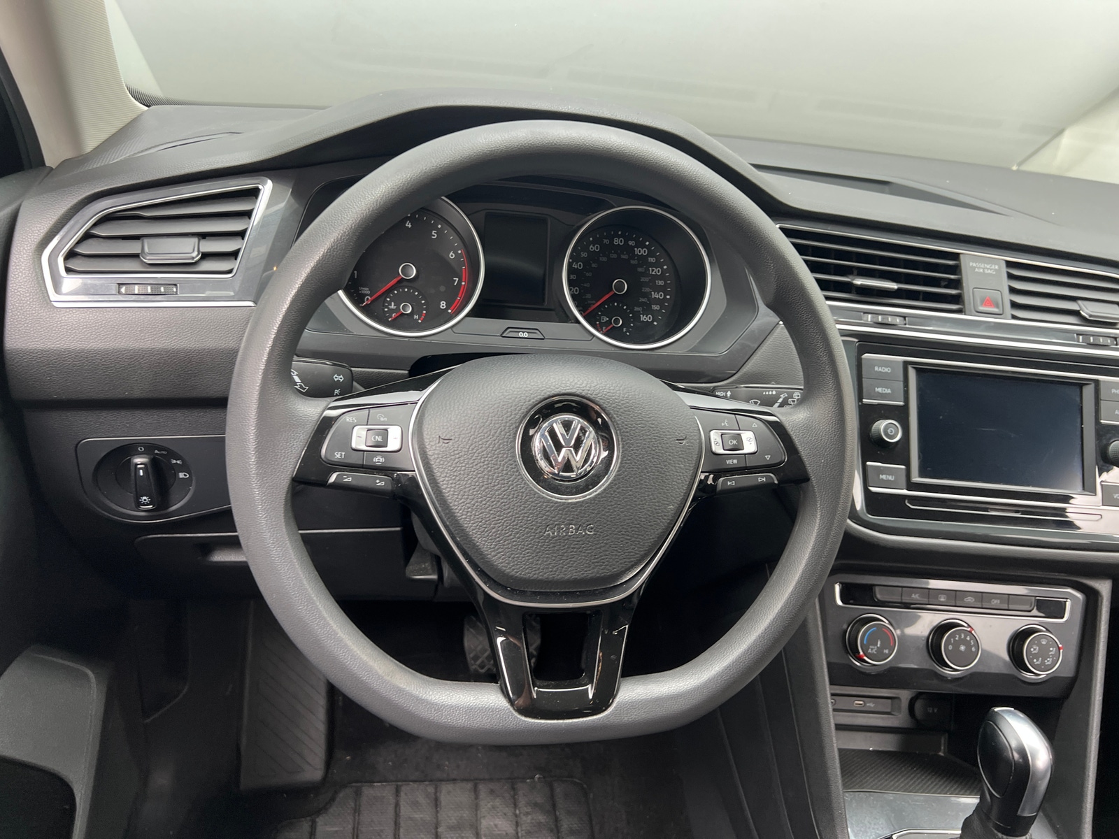 Thumbnail: 2020 Volkswagen Tiguan - 5