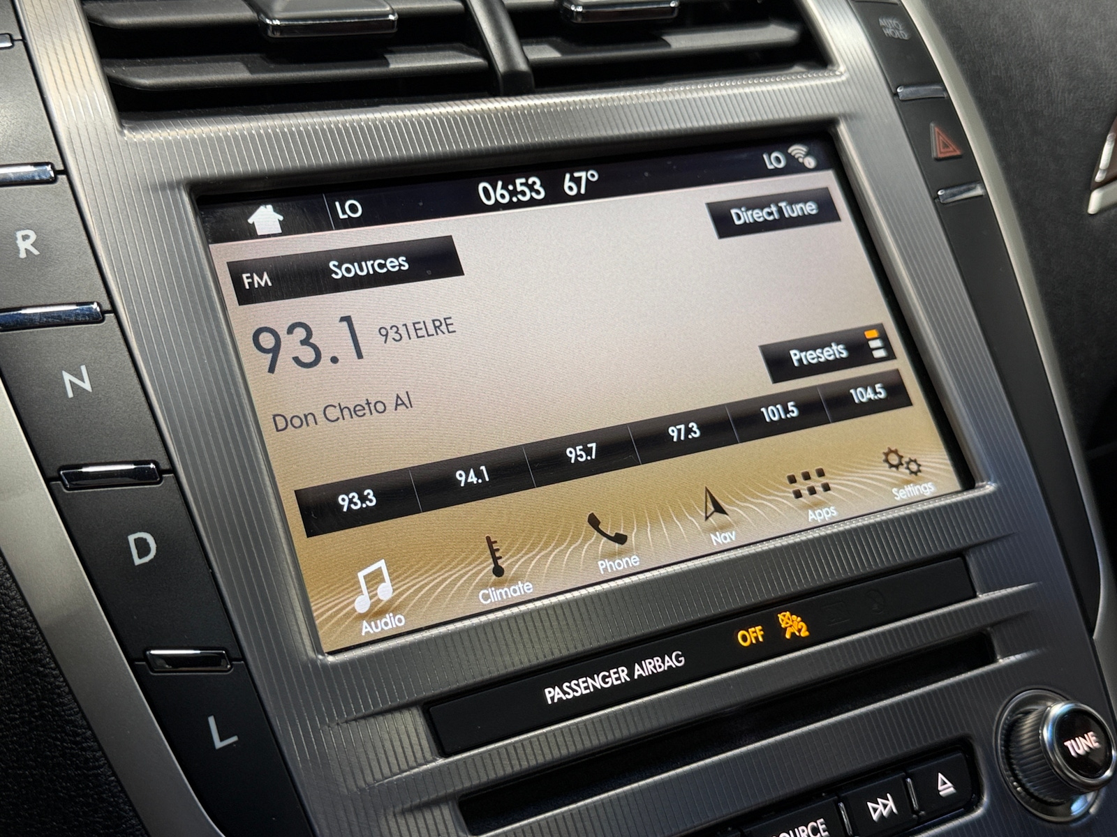 Thumbnail: 2017 Lincoln MKZ - 3