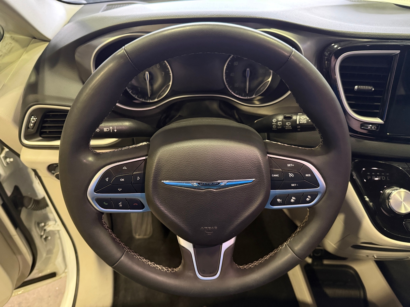 Thumbnail: 2024 Chrysler Pacifica - 4