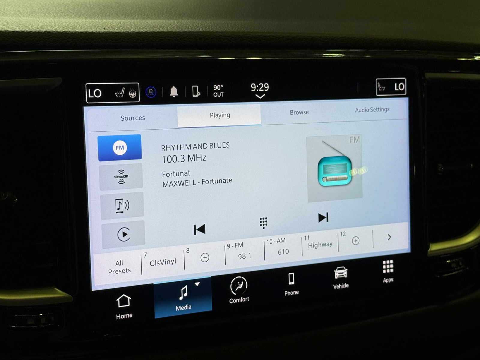 Thumbnail: 2024 Chrysler Pacifica - 3
