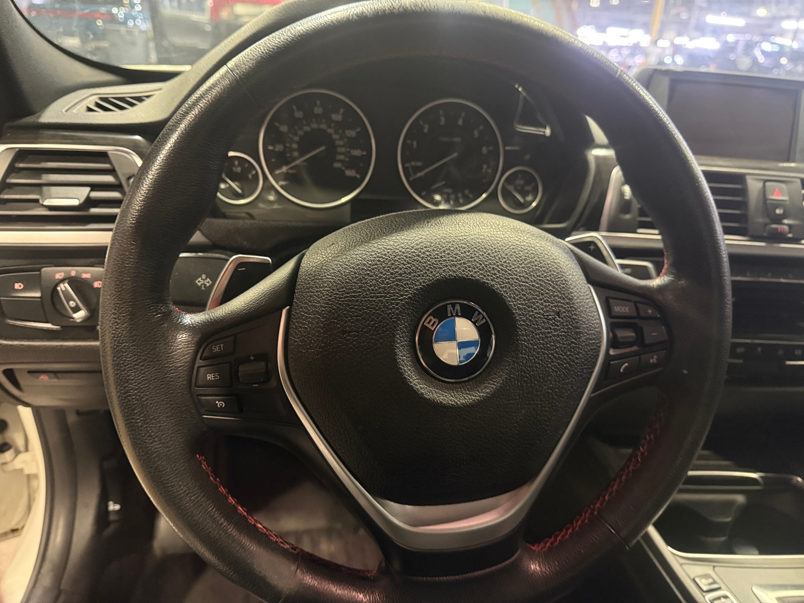 Thumbnail: 2018 BMW 3 Series - 4
