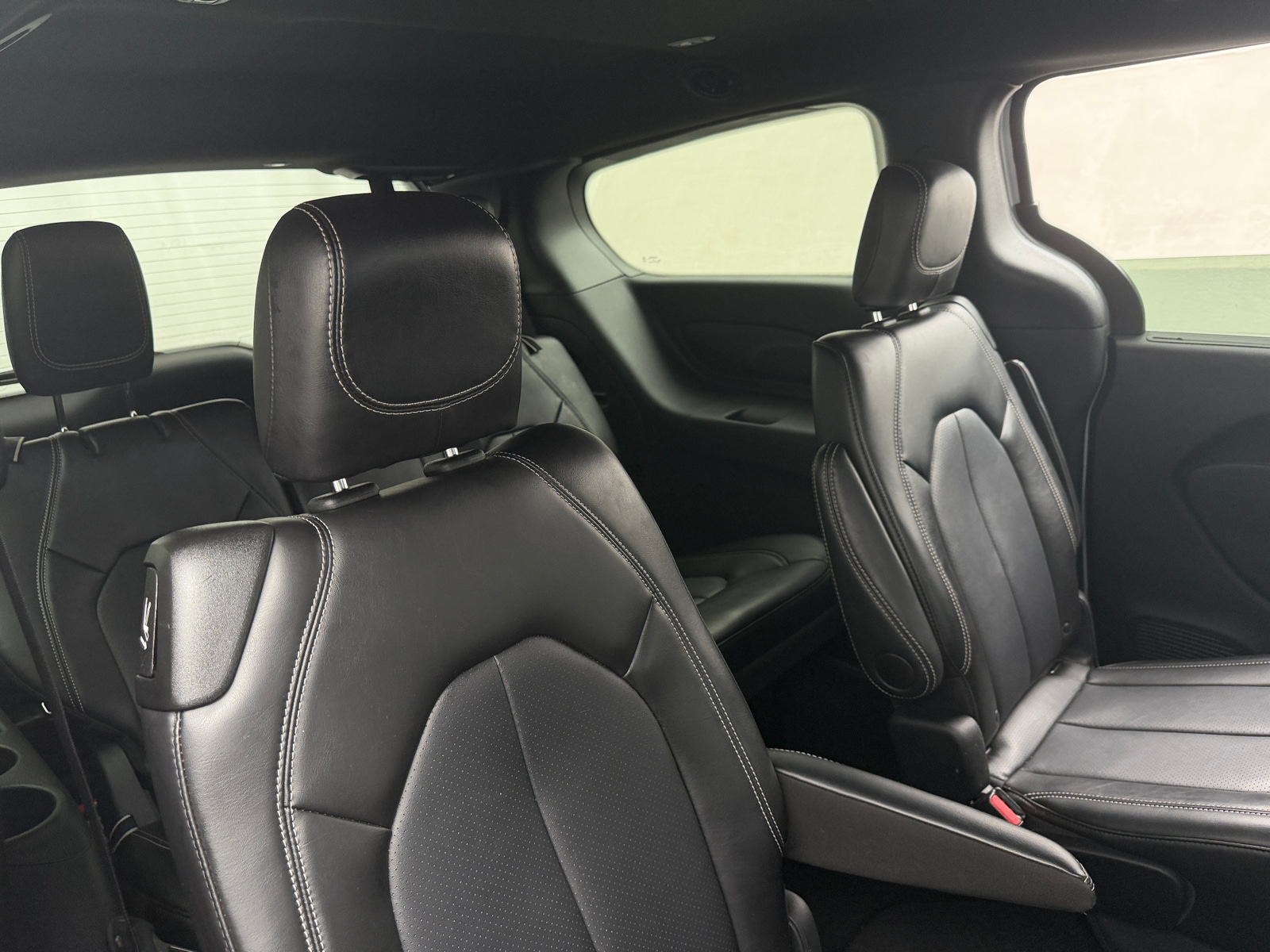 Thumbnail: 2025 Chrysler Pacifica - 5