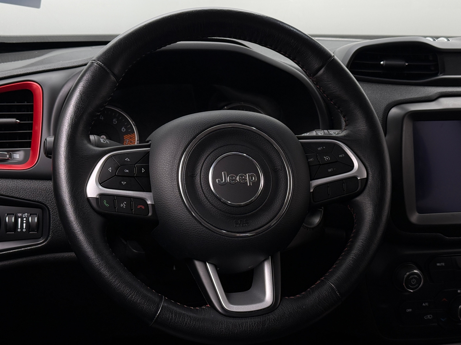 Thumbnail: 2021 Jeep Renegade - 5