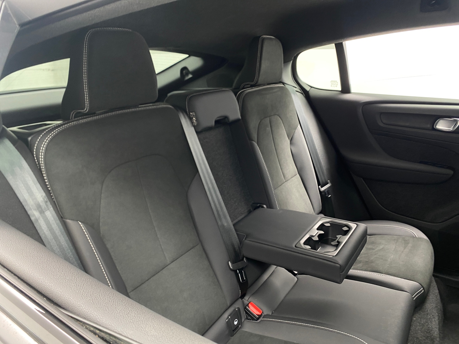 Thumbnail: 2023 Volvo C40 - 5