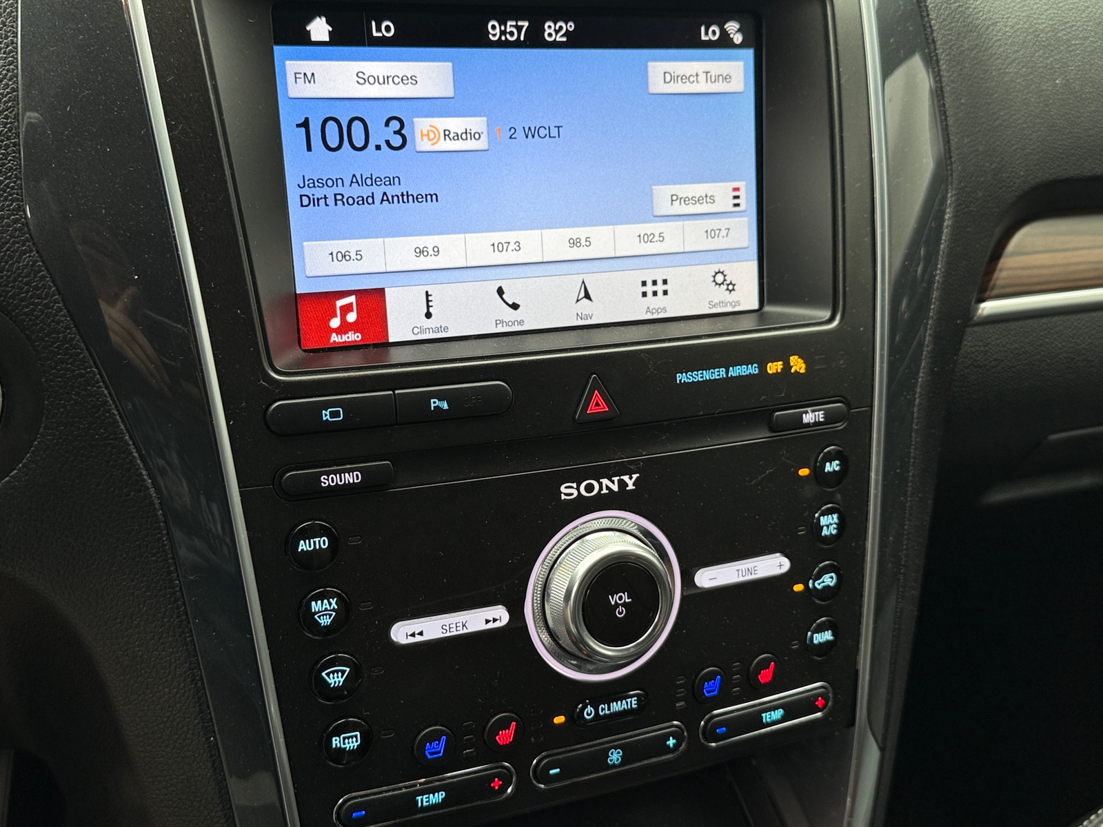 Thumbnail: 2019 Ford Explorer - 3
