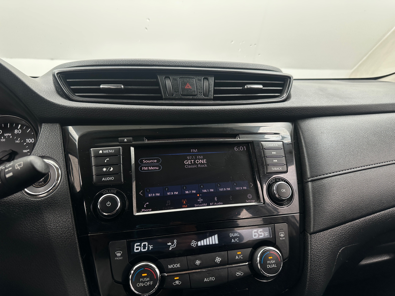 Thumbnail: 2019 Nissan Rogue - 4