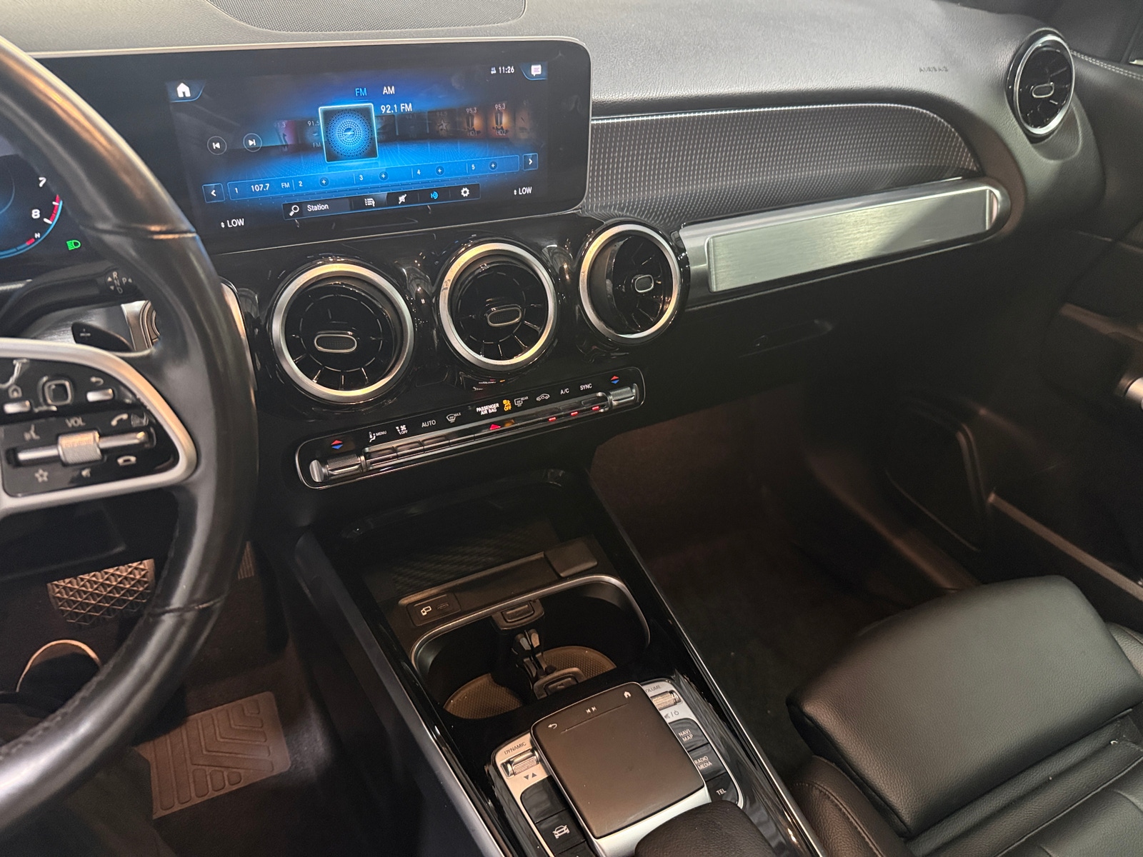 Thumbnail: 2020 Mercedes-Benz GLB - 3