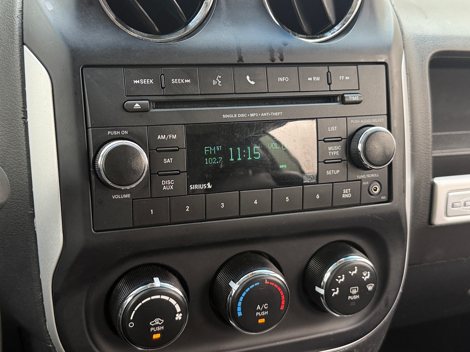 Thumbnail: 2016 Jeep Compass - 3