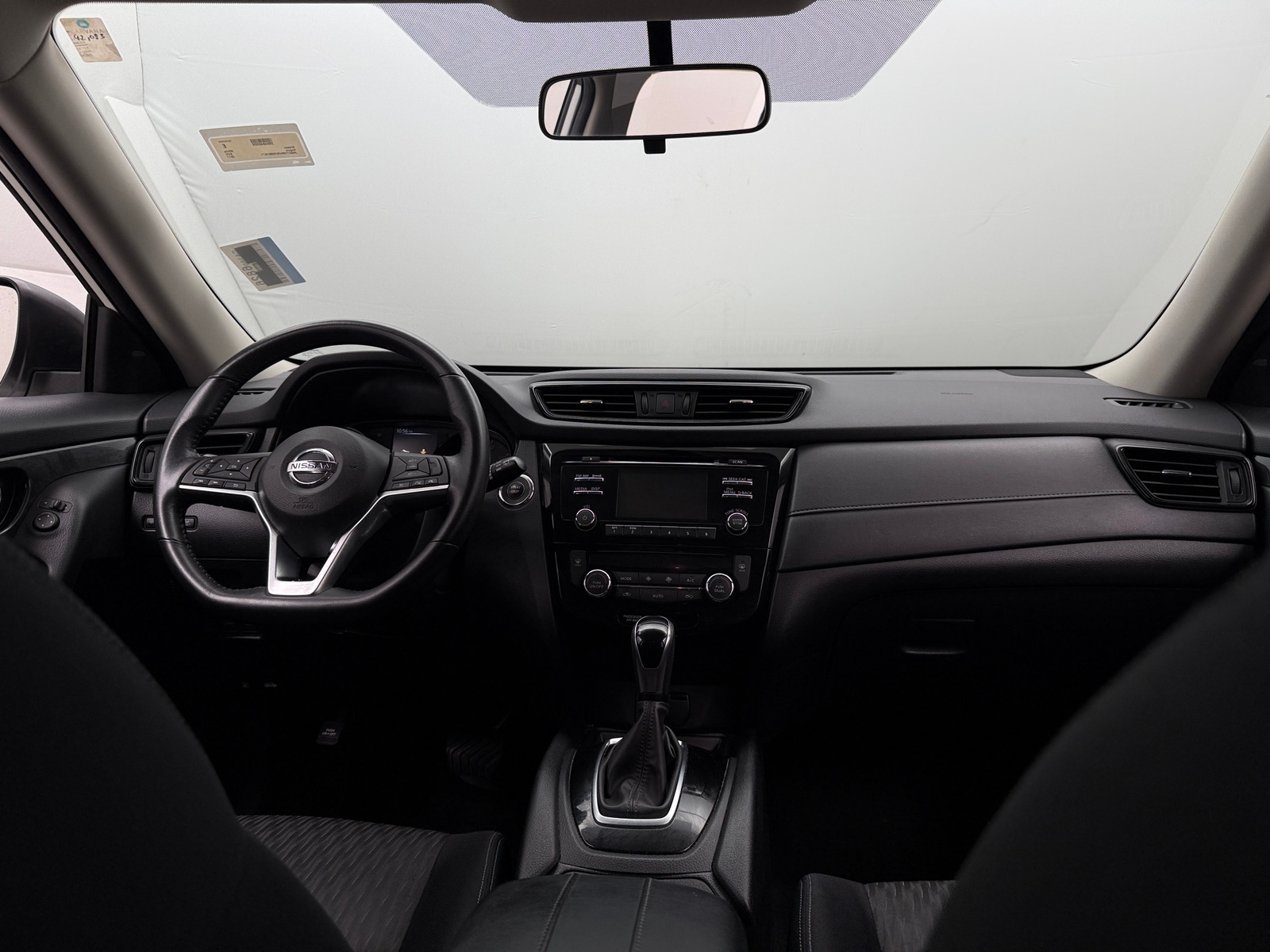 Thumbnail: 2017 Nissan Rogue - 3
