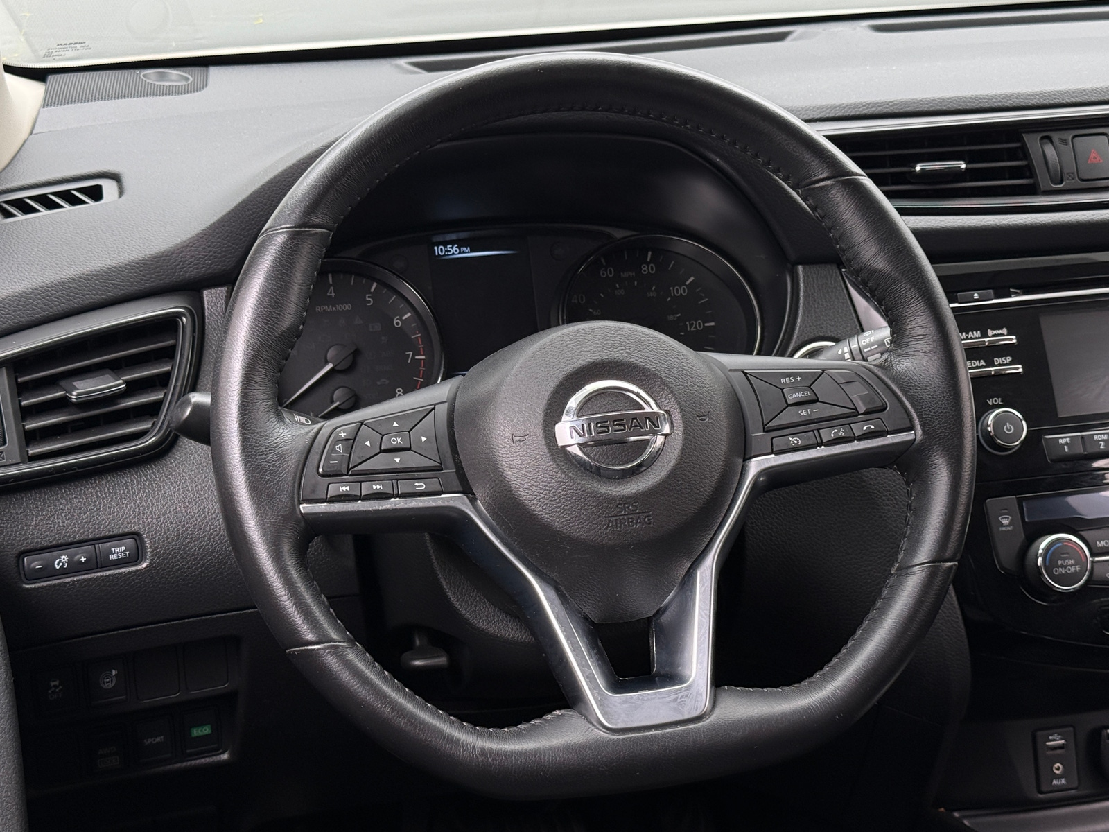 Thumbnail: 2017 Nissan Rogue - 5