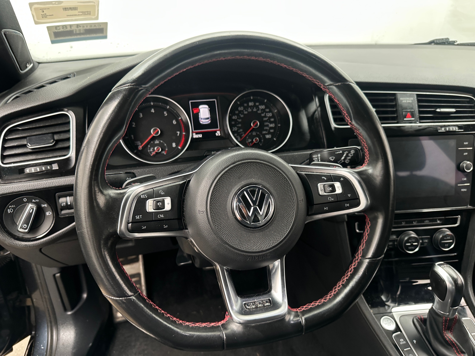 Thumbnail: 2018 Volkswagen Golf - 5