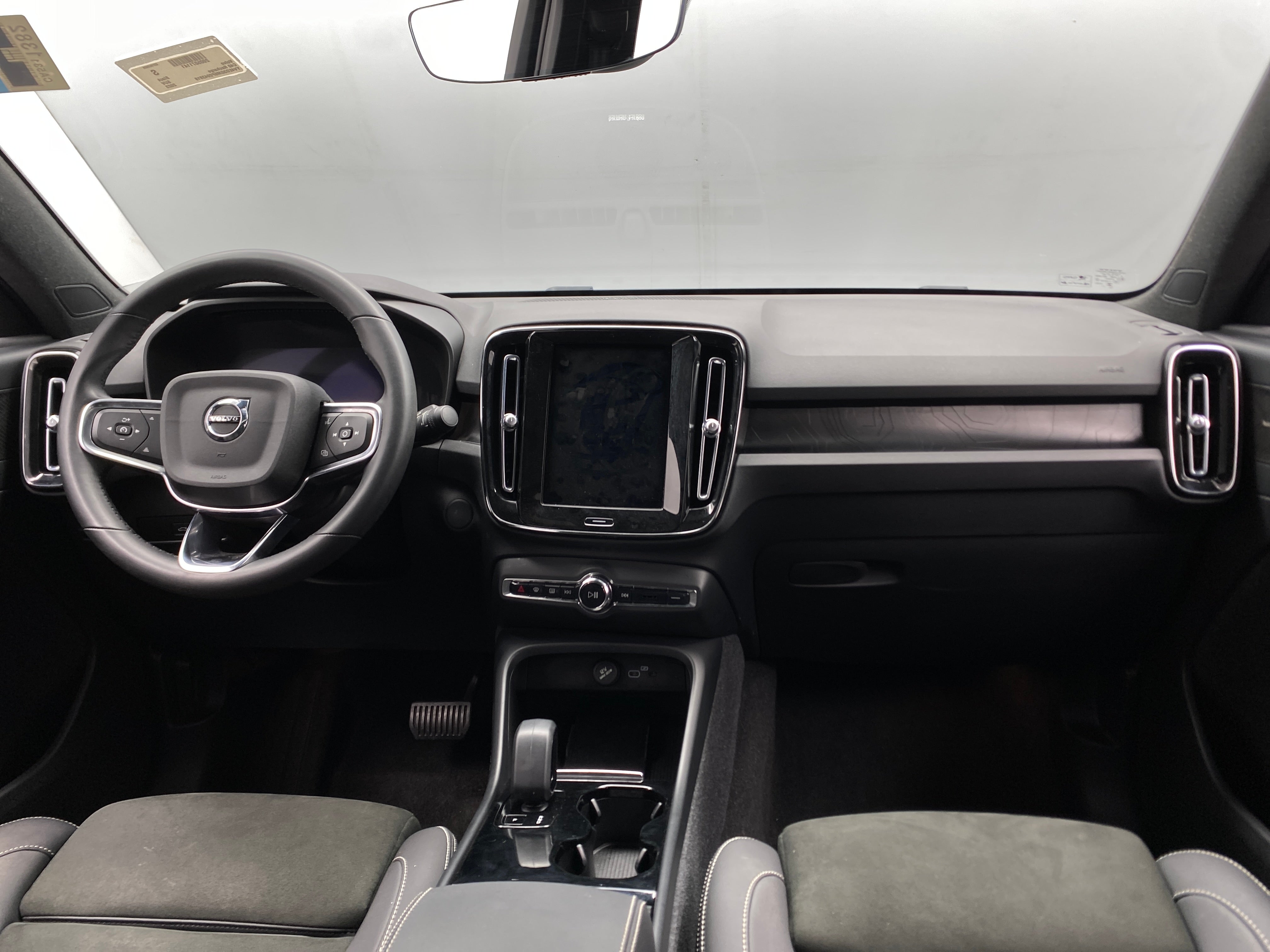 Used 2023 Volvo C40 Ultimate with VIN YV4ED3GM6P2043919 for sale in Oak Creek, WI