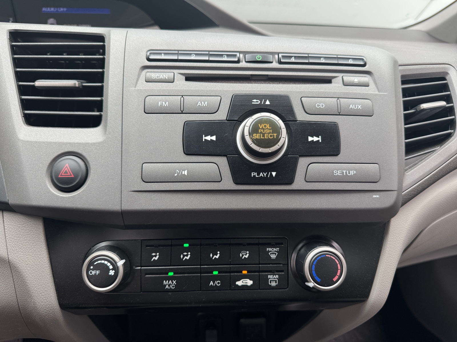 Thumbnail: 2012 Honda Civic - 4