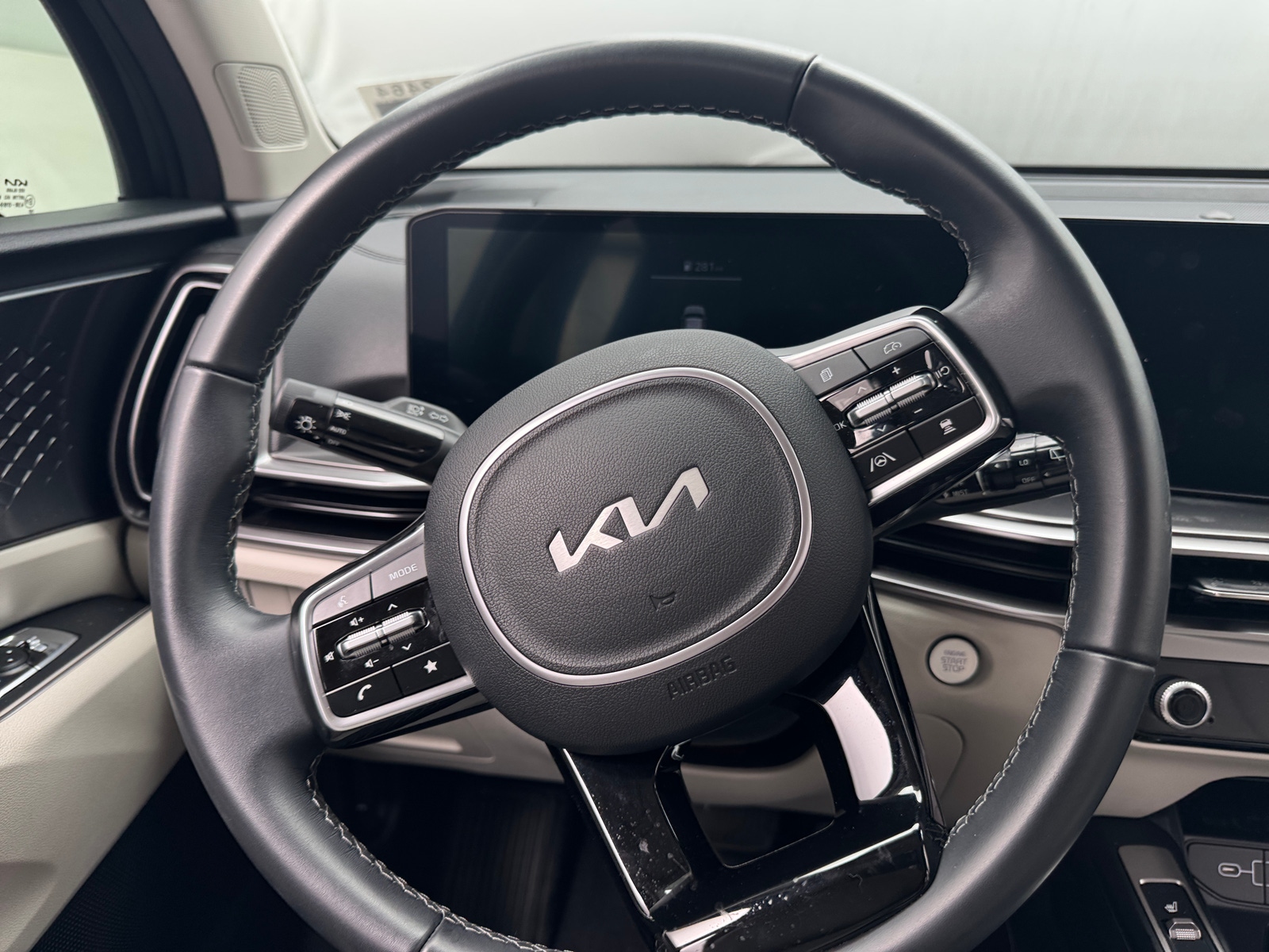 Thumbnail: 2025 Kia Sorento - 4