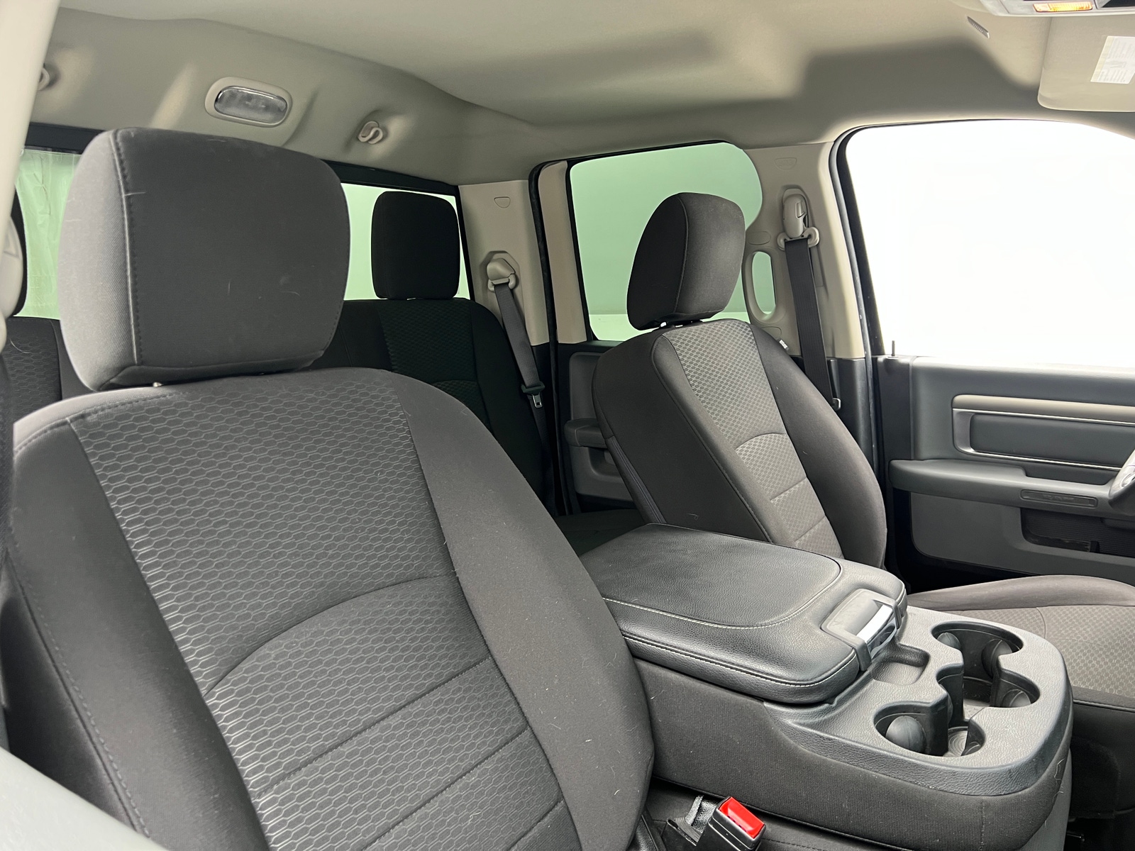 Thumbnail: 2020 RAM 1500 Classic - 2