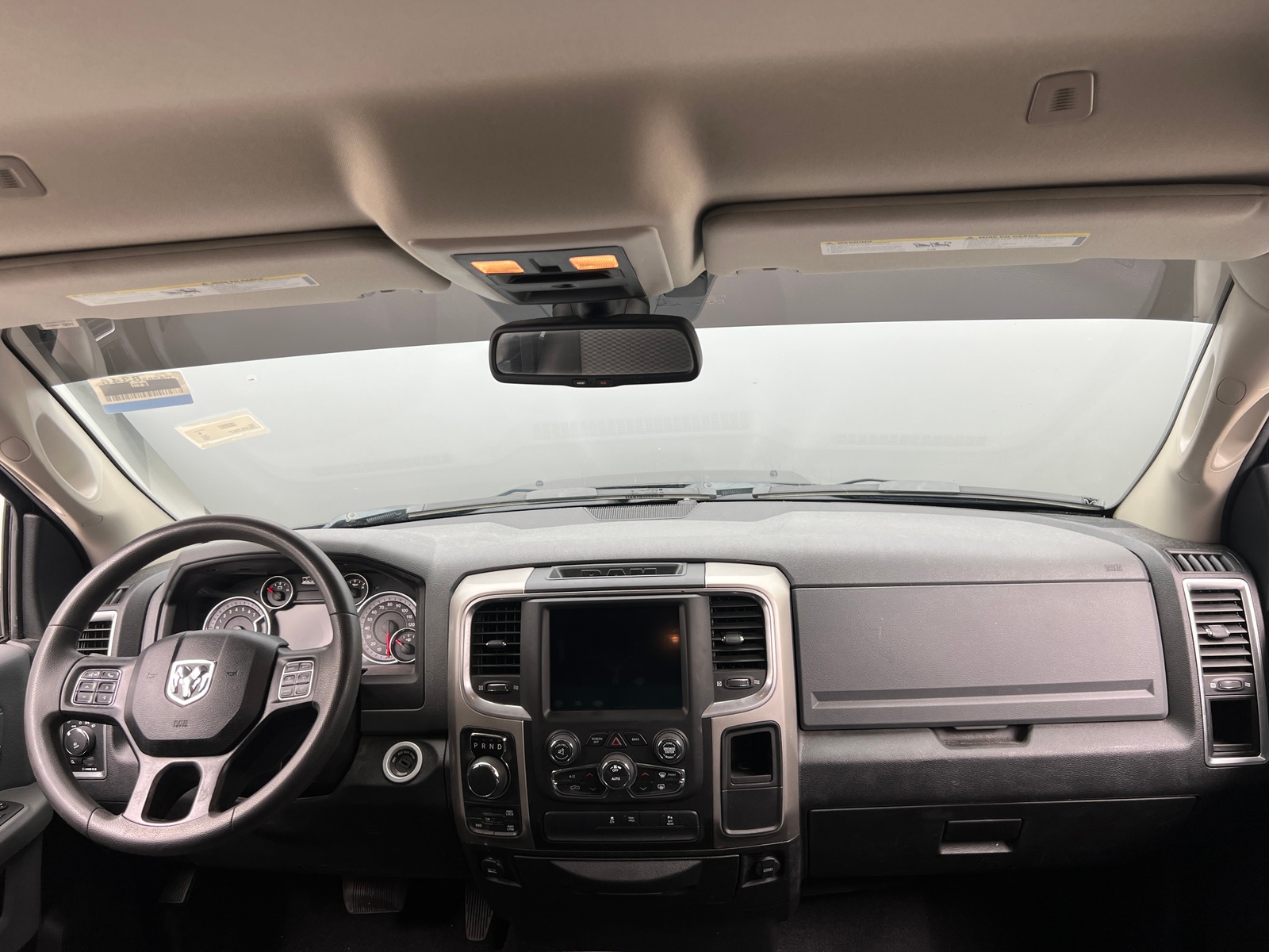 Thumbnail: 2020 RAM 1500 Classic - 3