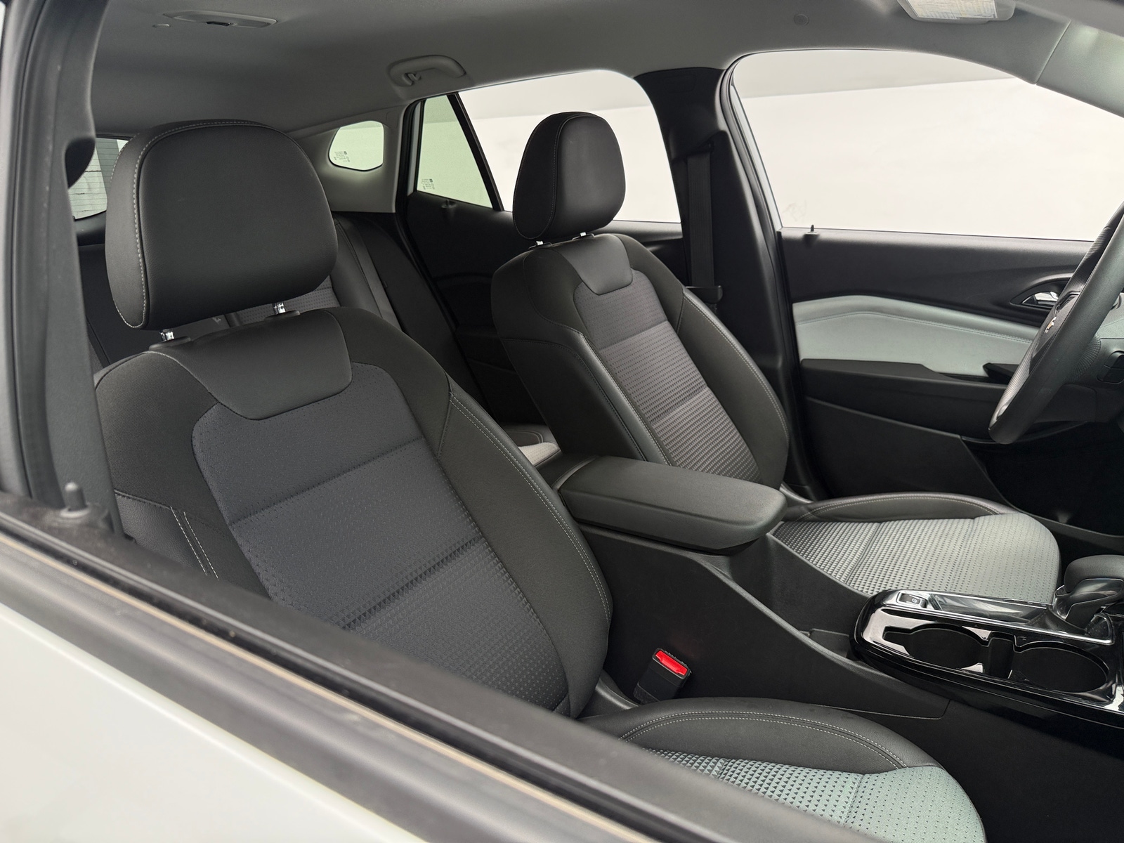 Thumbnail: 2025 Chevrolet Trax - 2