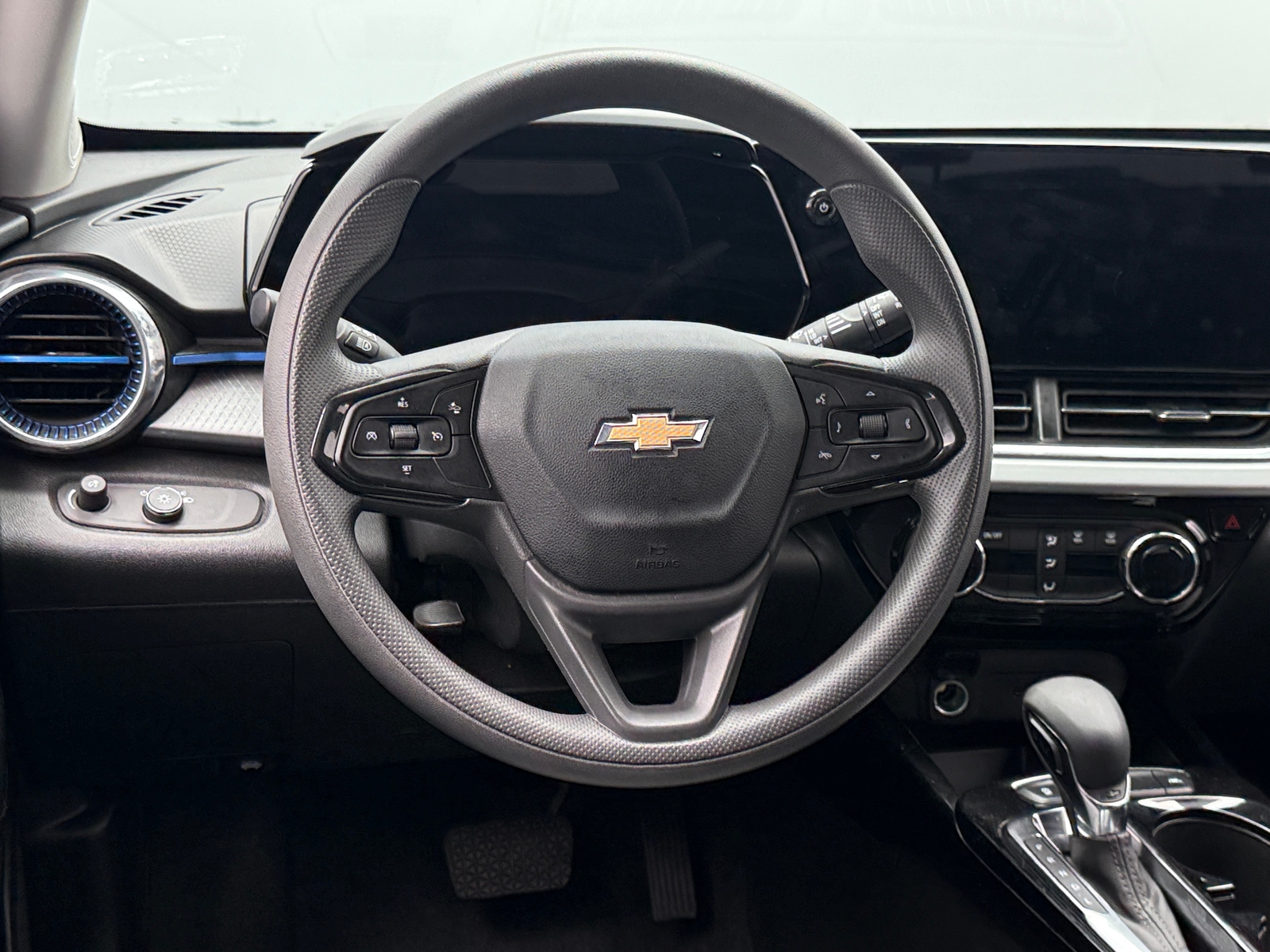 Thumbnail: 2025 Chevrolet Trax - 5