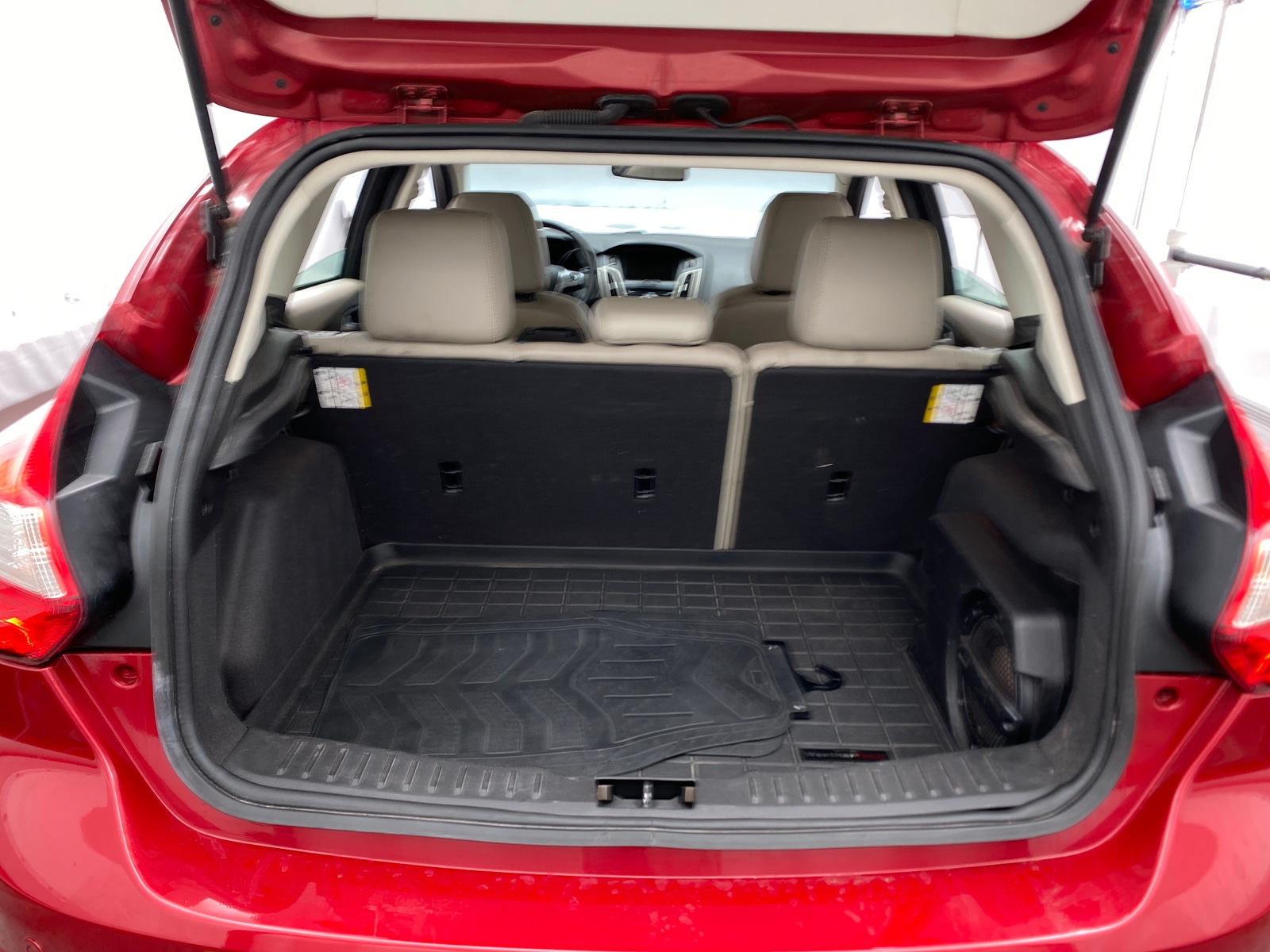 Thumbnail: 2012 Ford Focus - 7