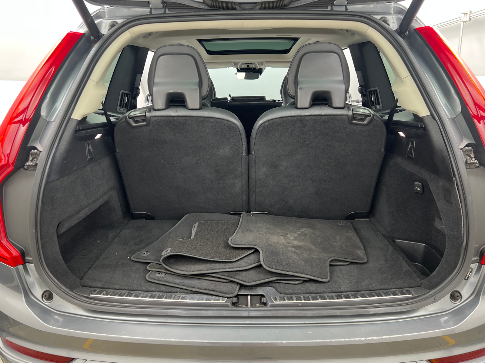 Thumbnail: 2019 Volvo XC90 - 6