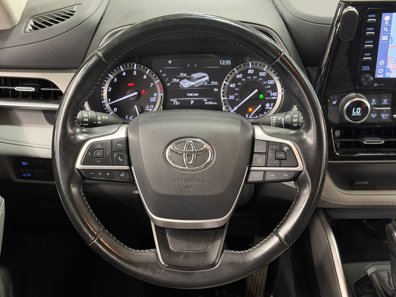 Thumbnail: 2022 Toyota Highlander - 4