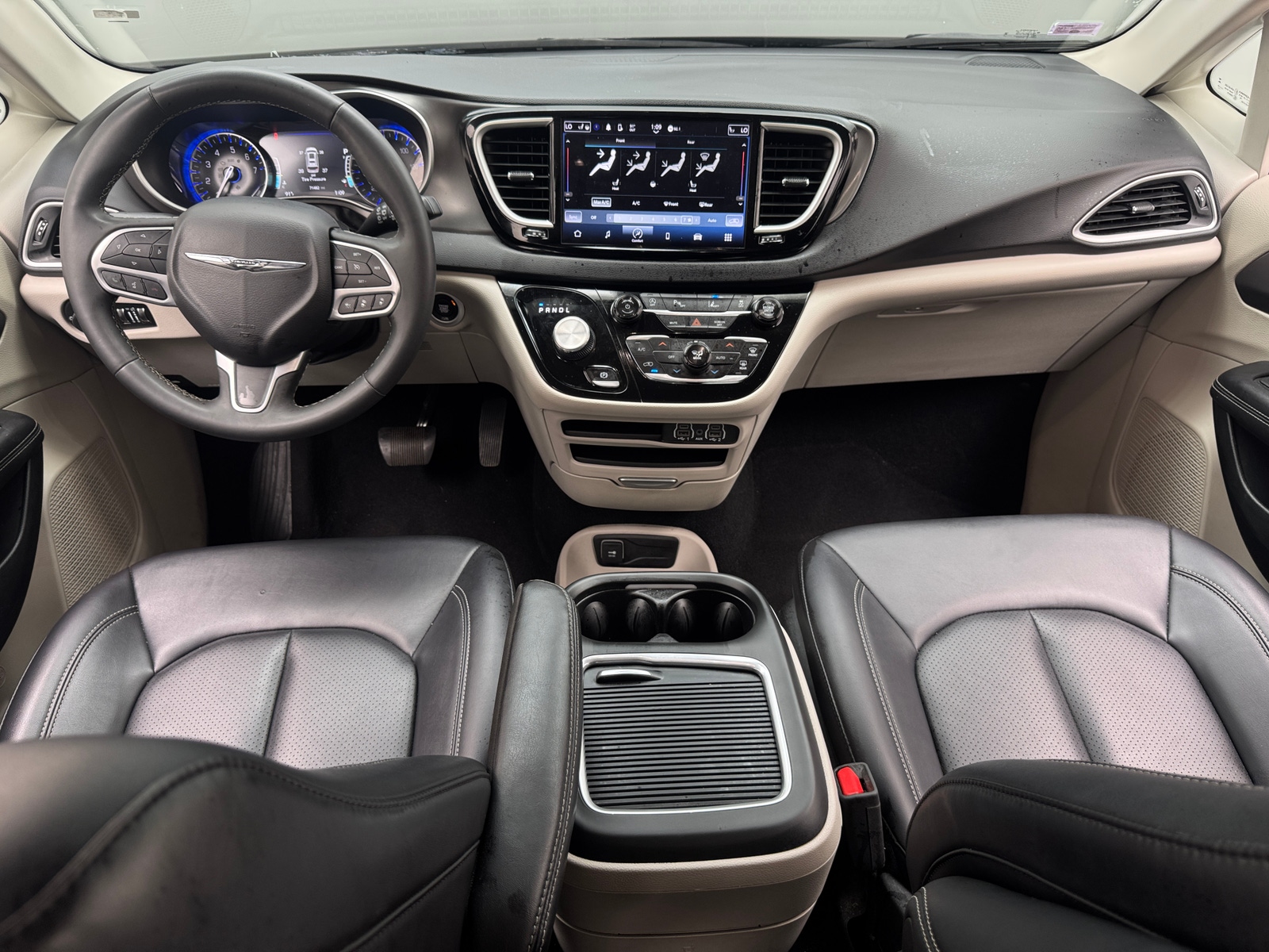 Thumbnail: 2024 Chrysler Pacifica - 2