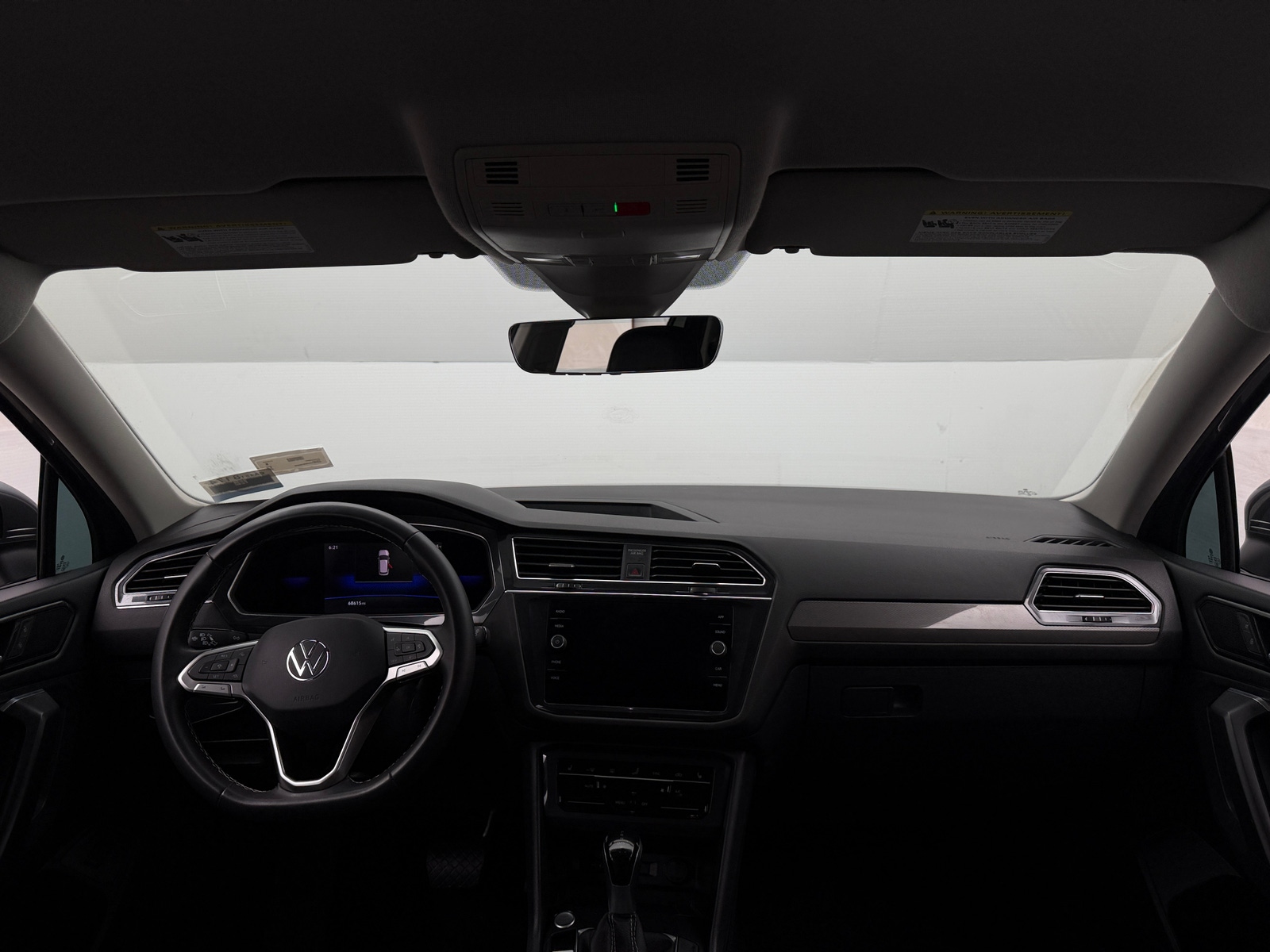 Thumbnail: 2022 Volkswagen Tiguan - 2