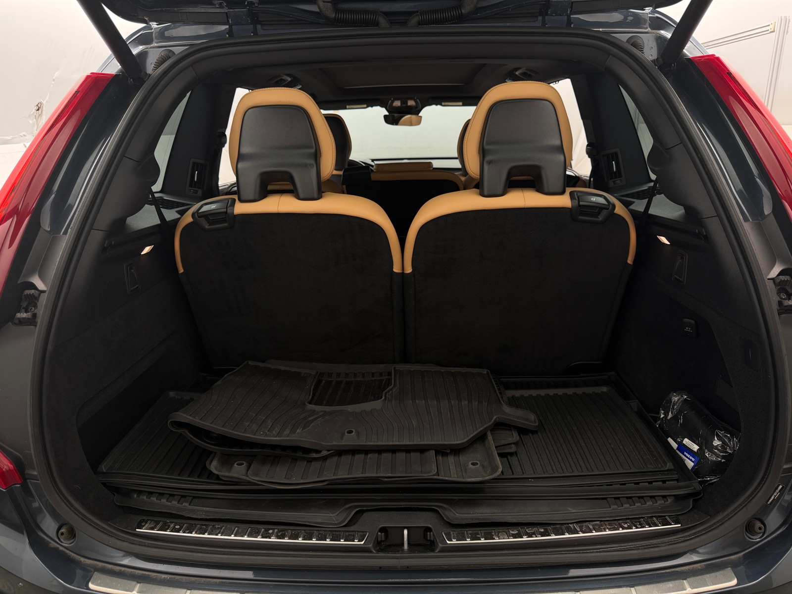 Thumbnail: 2025 Volvo XC90 - 6