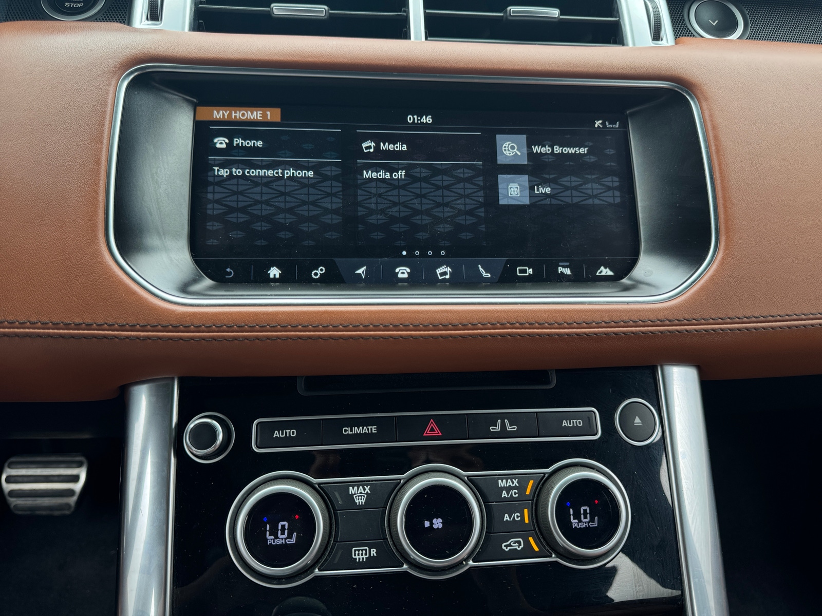 Thumbnail: 2017 Land Rover Range Rover Sport - 3