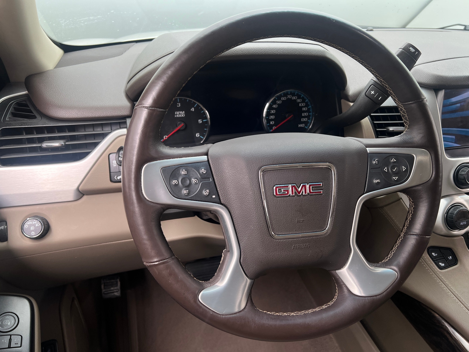 Thumbnail: 2017 GMC Yukon - 4