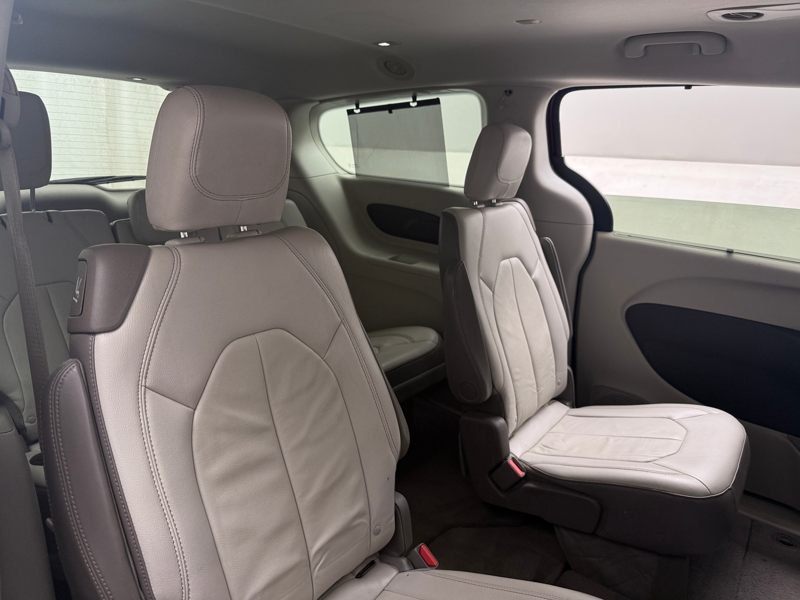 Thumbnail: 2017 Chrysler Pacifica - 5