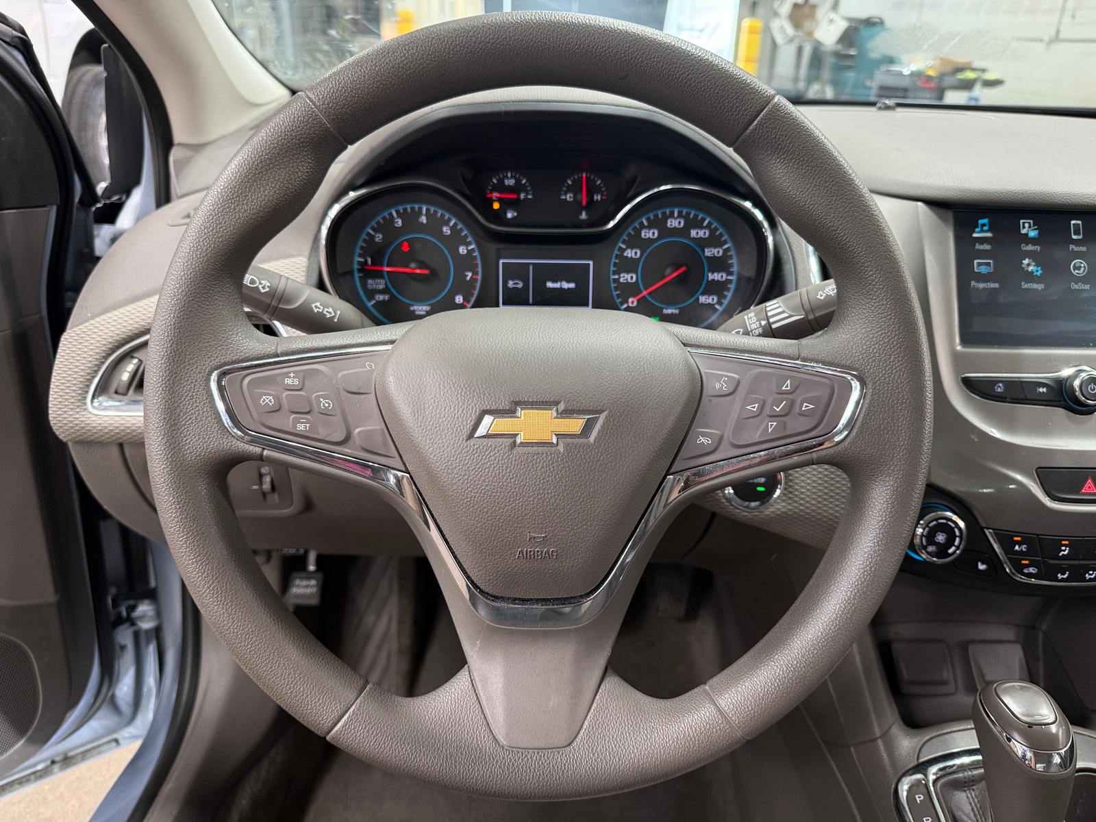 Thumbnail: 2018 Chevrolet Cruze - 5