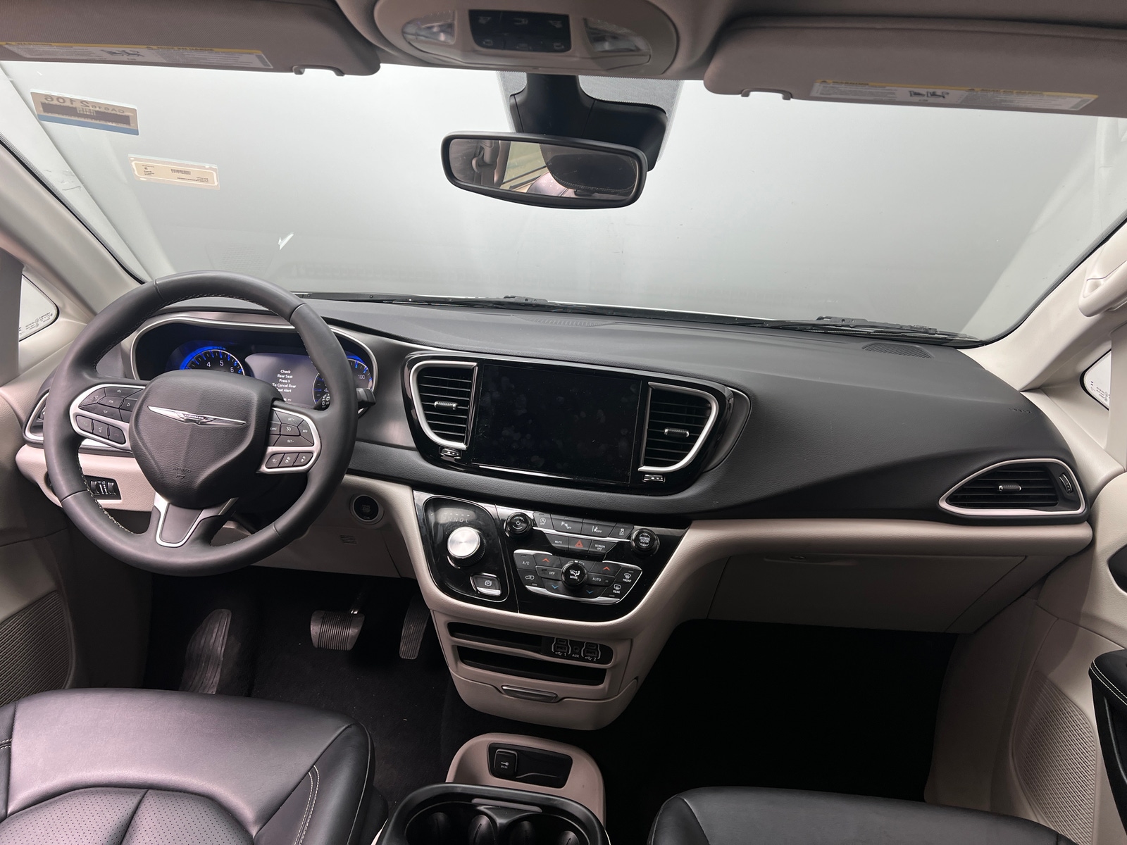 Thumbnail: 2024 Chrysler Pacifica - 2