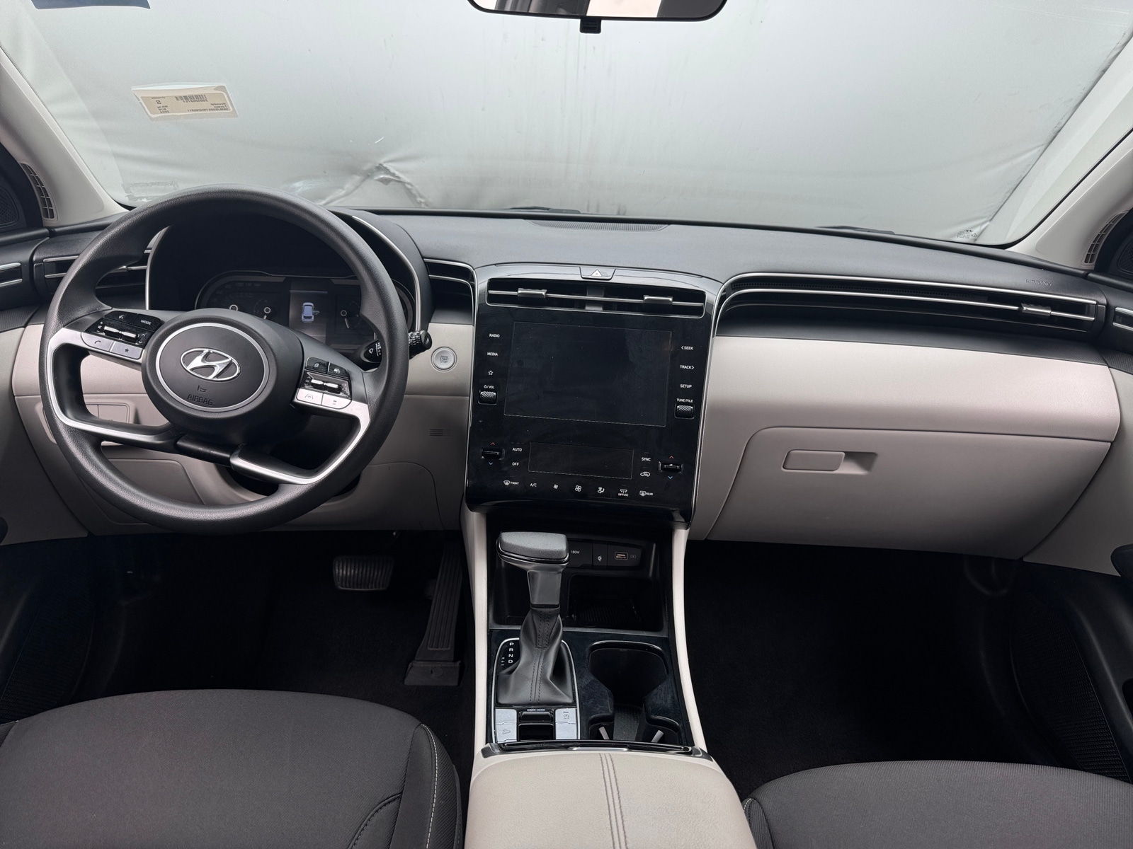 Thumbnail: 2024 Hyundai Tucson - 3