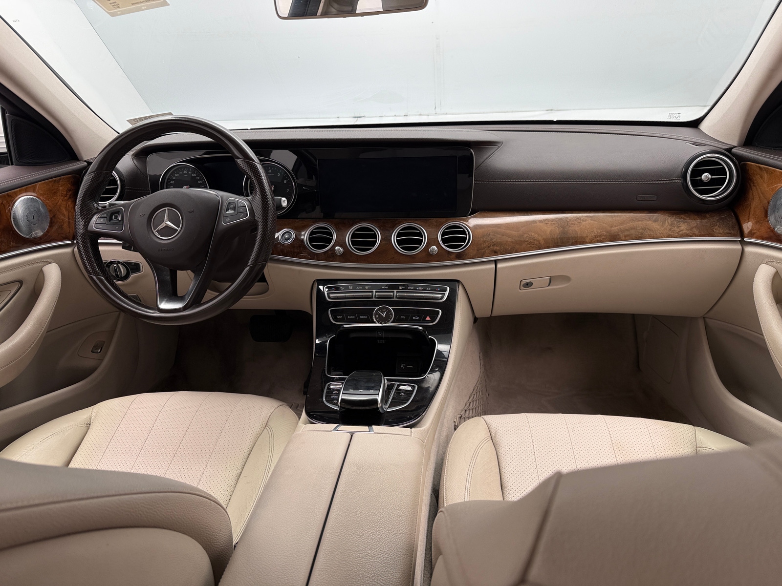 Thumbnail: 2017 Mercedes-Benz E-Class - 2