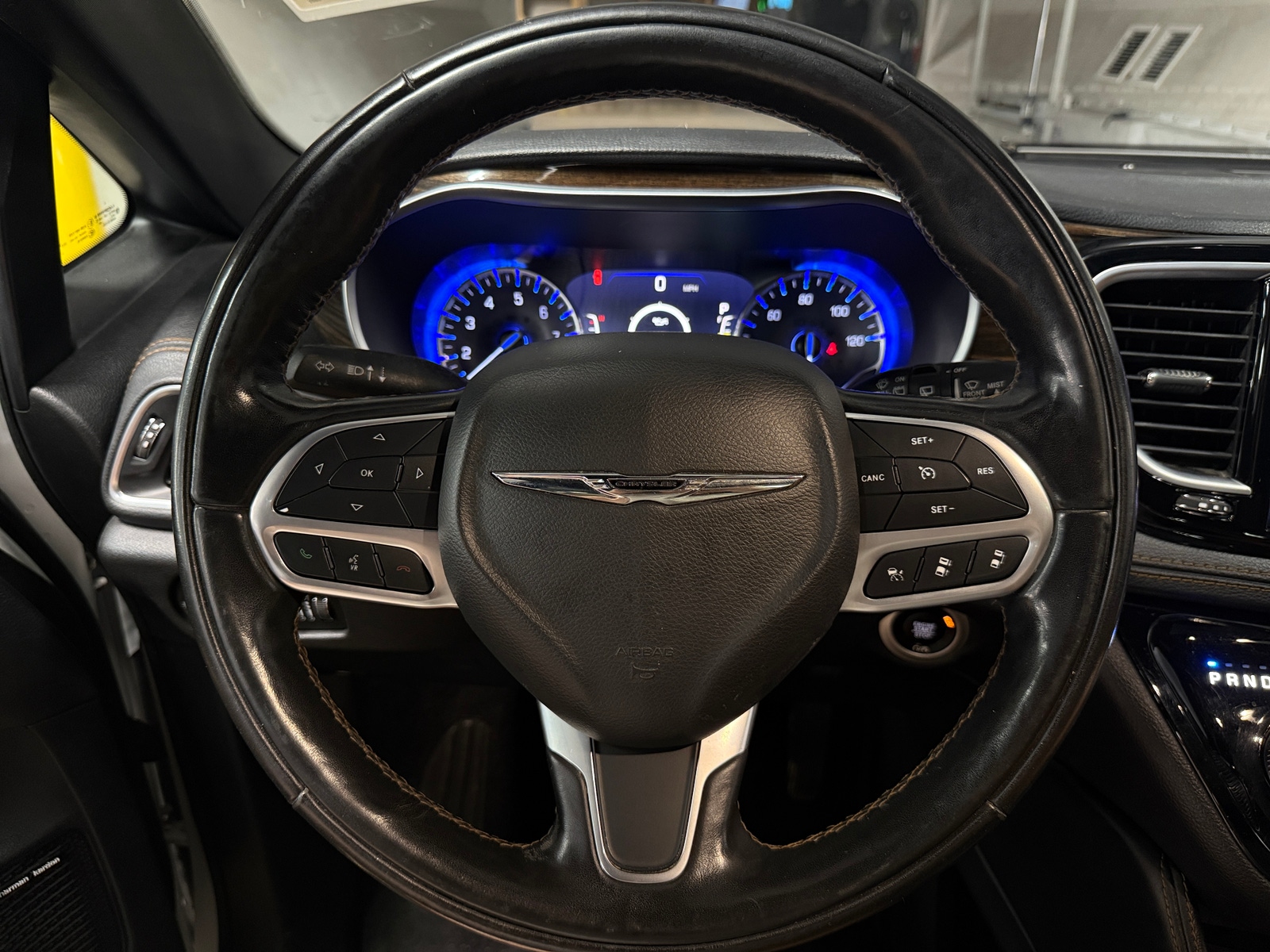 Thumbnail: 2022 Chrysler Pacifica - 4