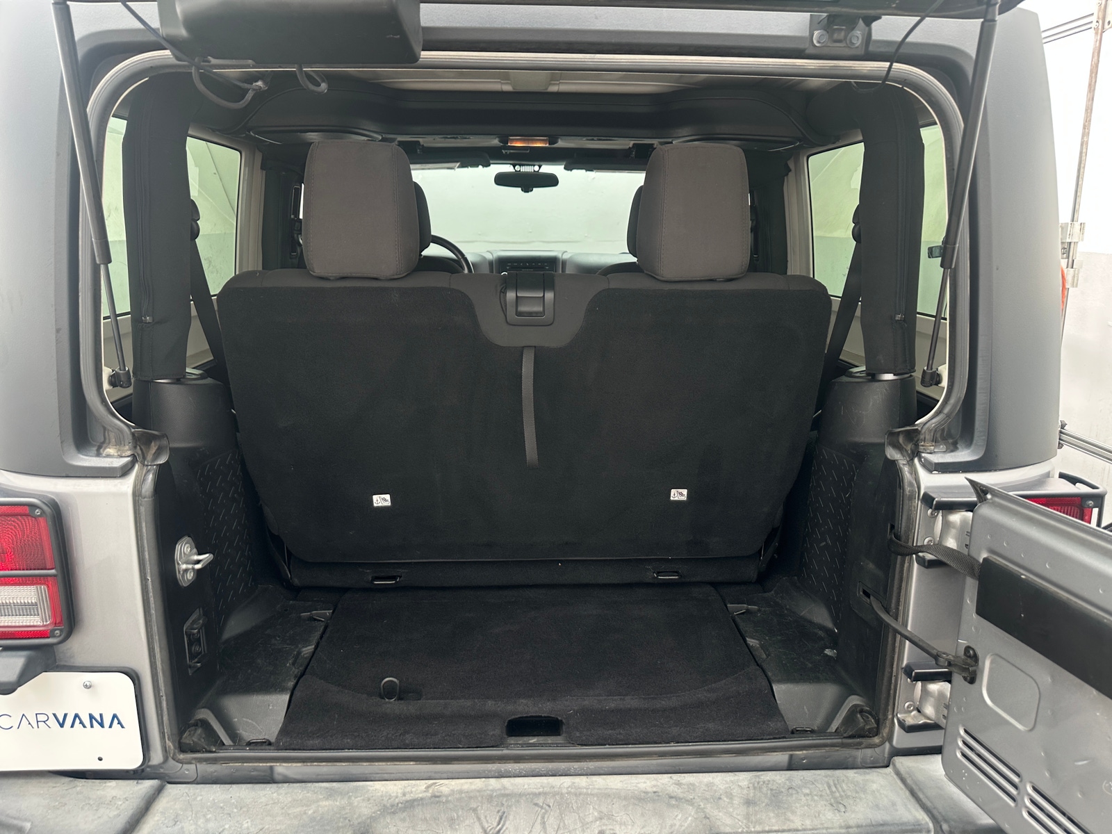 Thumbnail: 2015 Jeep Wrangler - 6