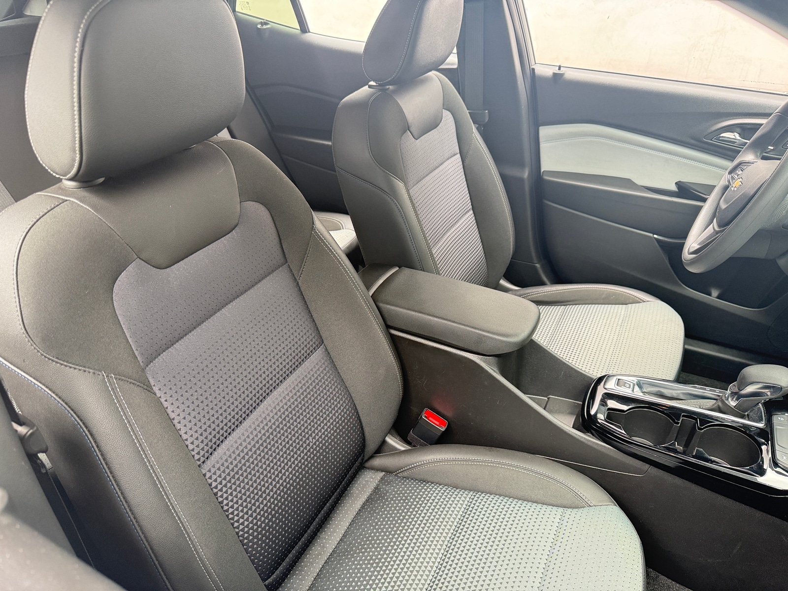 Thumbnail: 2025 Chevrolet Trax - 2