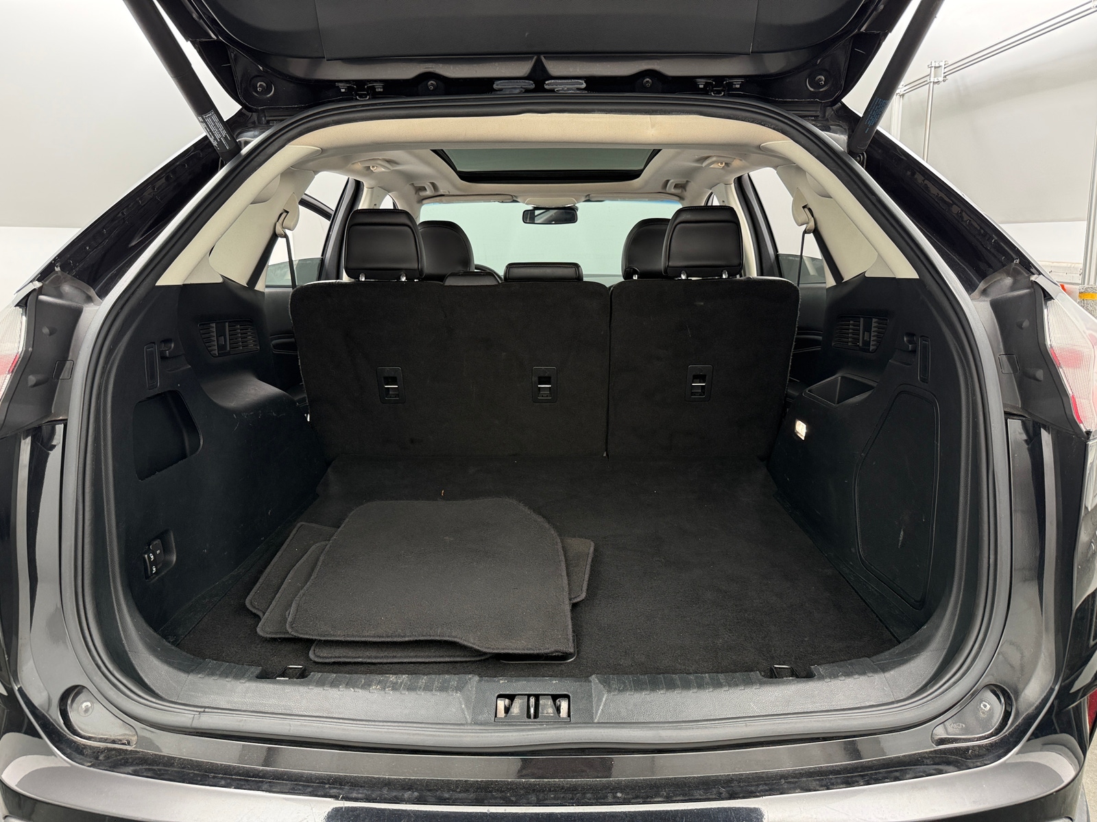 Thumbnail: 2019 Ford Edge - 6
