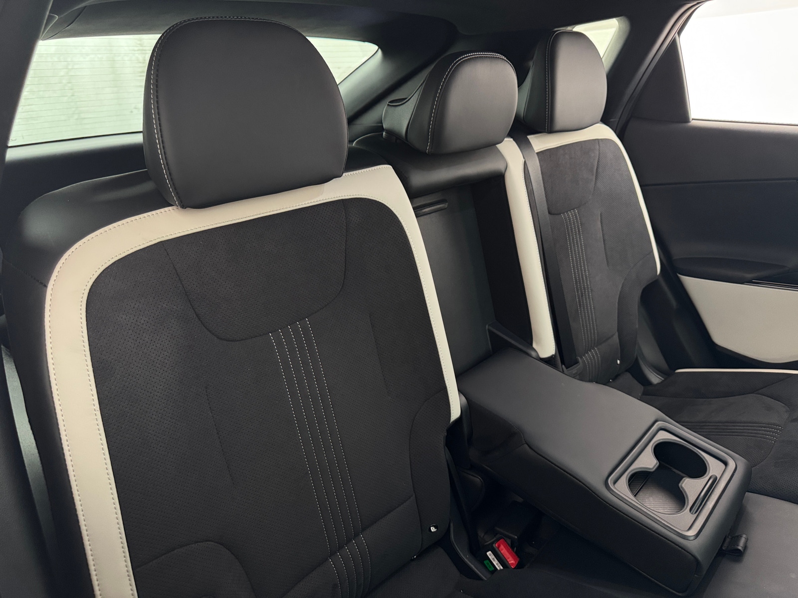 Thumbnail: 2023 Kia EV6 - 5