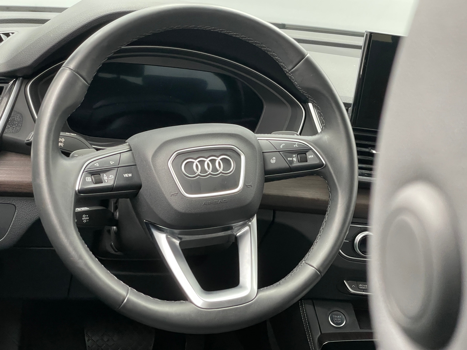 Thumbnail: 2022 Audi Q5 - 4