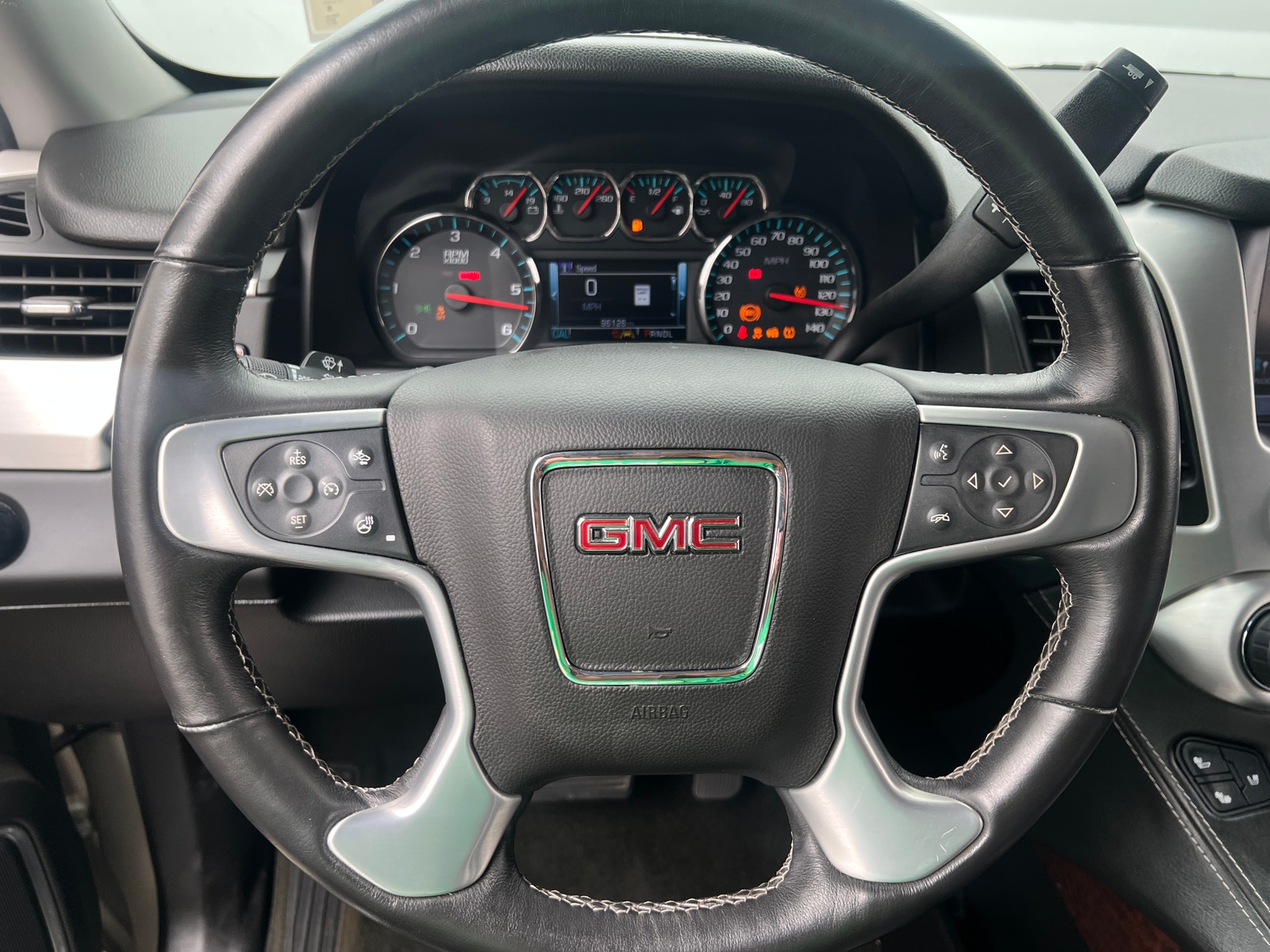 Thumbnail: 2017 GMC Yukon - 4